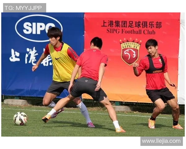 上海足球队在全国足球比赛经验排行榜中荣获第十名的荣耀时刻 上海足球队在全国足球比赛经验排行榜中荣获第十名的荣耀时刻